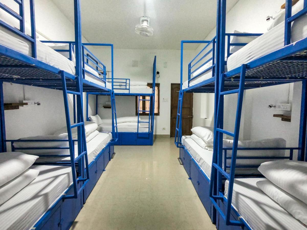 Live Free Hostel Varanasi Exterior foto